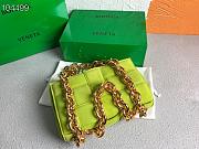 Bottega Veneta Chain Cassette Suede Kiwi 631421 26x18x8cm - 2