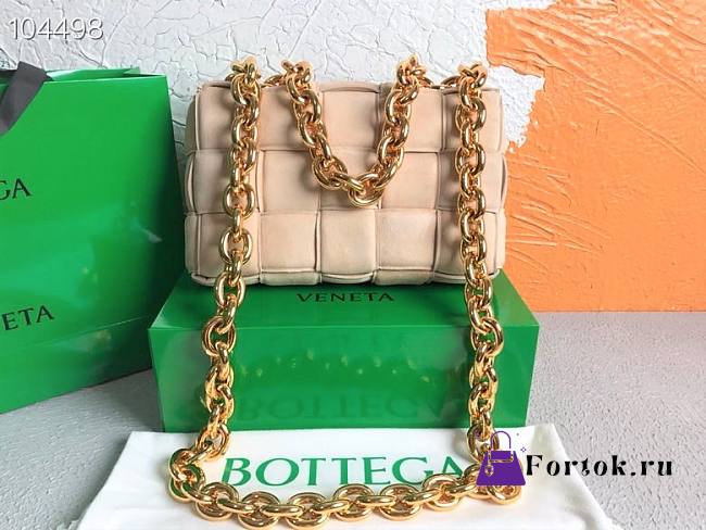 Bottega Veneta Chain Cassette Suede Porridge 631421 26x18x8cm - 1