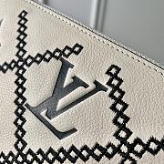 Louis Vuitton Zippy Wallet Monogram Empreinte Creme/Black M81141 19.5x10.5x2.5cm - 6
