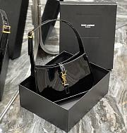 Ysl Le 5 À 7 Hobo Bag In Patent Leather Black 6572282 25x14x6cm - 3
