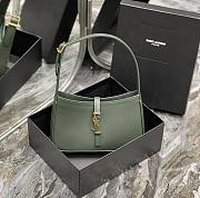 Ysl Le 5 À 7 Hobo Bag In Smooth Leather Green 6572282 25x14x6cm - 1