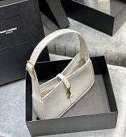 Ysl Le 5 À 7 Hobo Bag In Smooth Leather White 6572282 25x14x6cm - 5
