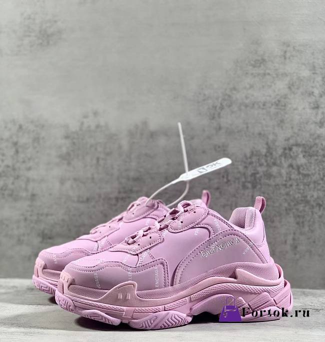 Balenciaga Triple S Low-top Sneakers Pink  - 1