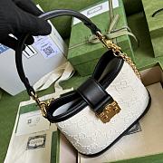 Gucci Small GG Shoulder Bag White 675788 25x21x9cm - 5