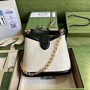 Gucci Small GG Shoulder Bag White 675788 25x21x9cm - 3