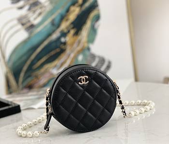 Chanel Round Clutch With Pearl Chain Black A68055 12x12x4.5cm