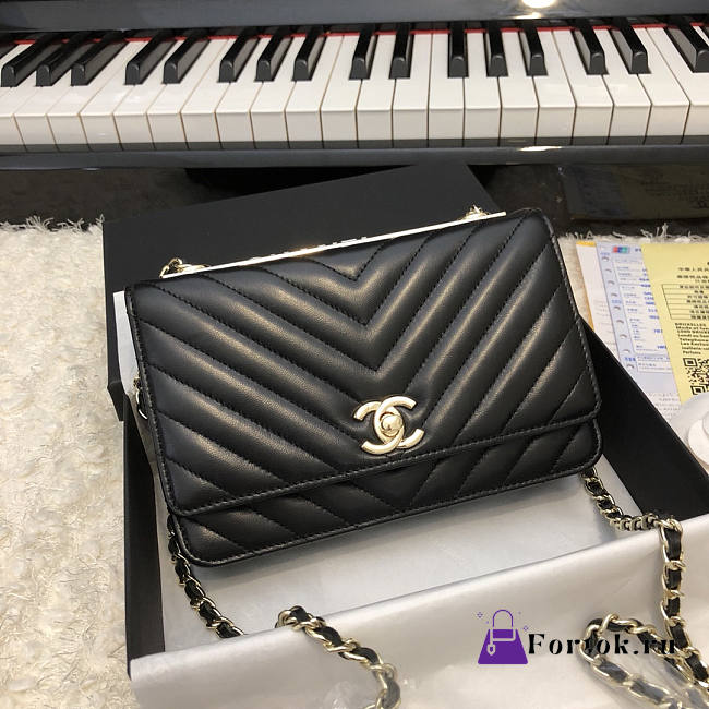 Chanel Chervon Trendy CC WOC Black A80982 19cm - 1