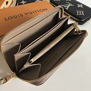 Louis Vuitton Zippy Wallet Bicolor Monogram Beige/Creme M69794 19x10cm - 2