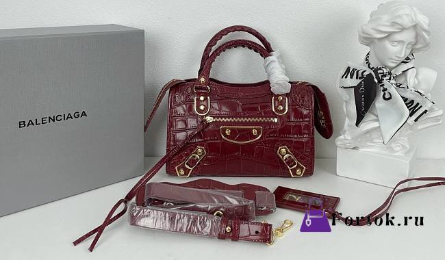 Balenciaga Small Neo Classic City Crossbody Crocodile Pattern Bag Red Gold Metal 24x16x9cm - 1