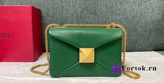 Valentino One Stud Nappa Bag With Chain Green 19x14x11cm - 1