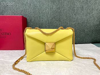 Valentino One Stud Nappa Bag With Chain Yellow 19x14x11cm