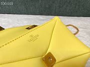 Valentino One Stud Nappa Bag With Chain Yellow 19x14x11cm - 6