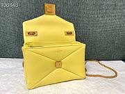 Valentino One Stud Nappa Bag With Chain Yellow 19x14x11cm - 4