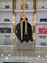 Chanel Clutch With Chain Lambskin Black AP2635 11x15.5x4.5cm - 4
