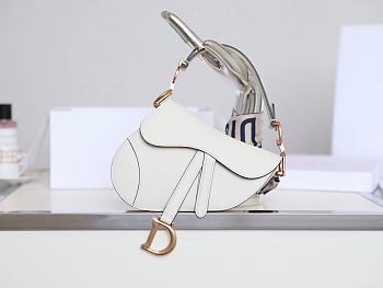 Dior Mini Saddle Bag Grained Leather White M0447 21x18x5cm