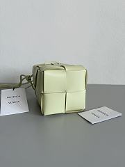 Bottega Veneta Cassette Lemon Green 680217 14x9x9cm - 4