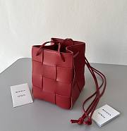Bottega Veneta Cassette Red 680217 14x9x9cm - 1