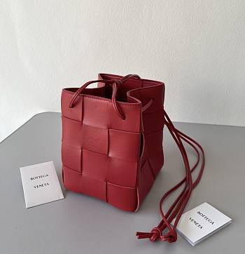 Bottega Veneta Cassette Red 680217 14x9x9cm