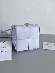 Bottega Veneta Cassette Light Purple 680217 14x9x9cm - 2