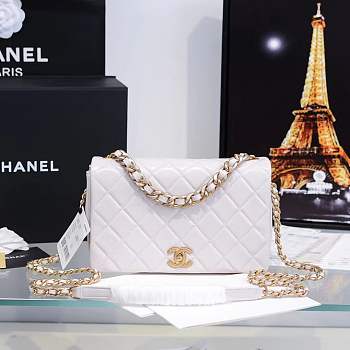 Chanel Shiny Quilted Lambskin Flap Bag White AS1895 20x13x7cm