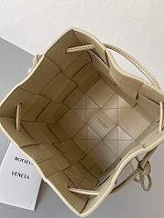 Bottega Veneta Cassette Beige 680218 18x14x14cm - 2