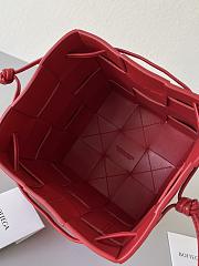 Bottega Veneta Cassette Red 680218 18x14x14cm - 3