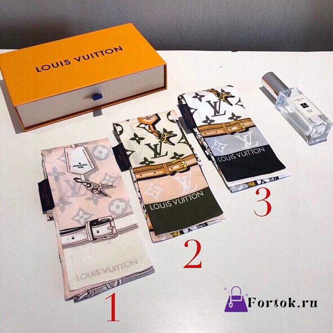 Louis Vuitton Scarf 15  - 1