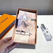 Louis Vuitton Scarf 15  - 5