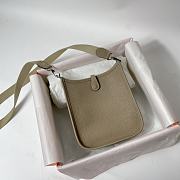 Hermes Mini Evelyne In Leather Beige 17cm - 4