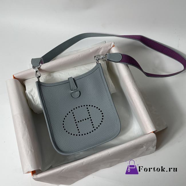 Hermes Mini Evelyne In Leather Baby Blue 17cm - 1