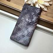 Louis Vuitton Brazza Wallet Pochette Voyage Galaxy M63871 10x19x2cm - 4