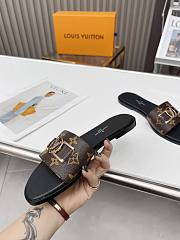 Louis Vuitton  Lock It Flat Mule Gold-tone 1A64MO - 5
