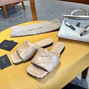 Bottega Veneta Lido Flat Sandals Light Beige 608853 - 4