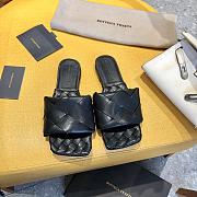 Bottega Veneta Lido Flat Sandals Black 608853 - 4