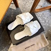 Bottega Veneta Lido Flat Sandals White 608853 - 2