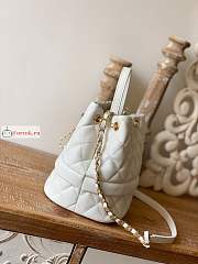 Chanel Rolled Up Bucket Bag In Grained Leather White AS8309 20cm - 3