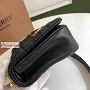 Burberry Small Lola Bag In Quilted Leather Black 23x13x6cm - 4