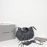 Balenciaga Small Le Cagole Shoulder Bag In Smooth Leather Gray 6713071 33x16x8cm - 5