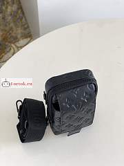 Louis Vuitton Double Phone Pouch Shadow Leather Black M81323 11x18x8cm - 4