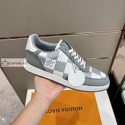 Louis Vuitton Rivoli Sneaker Grey 1A9ZEO - 3