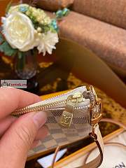 Louis Vuitton Pochette Accessoires Bag Damier Canvas N41207 23.5x13.5x4cm - 2