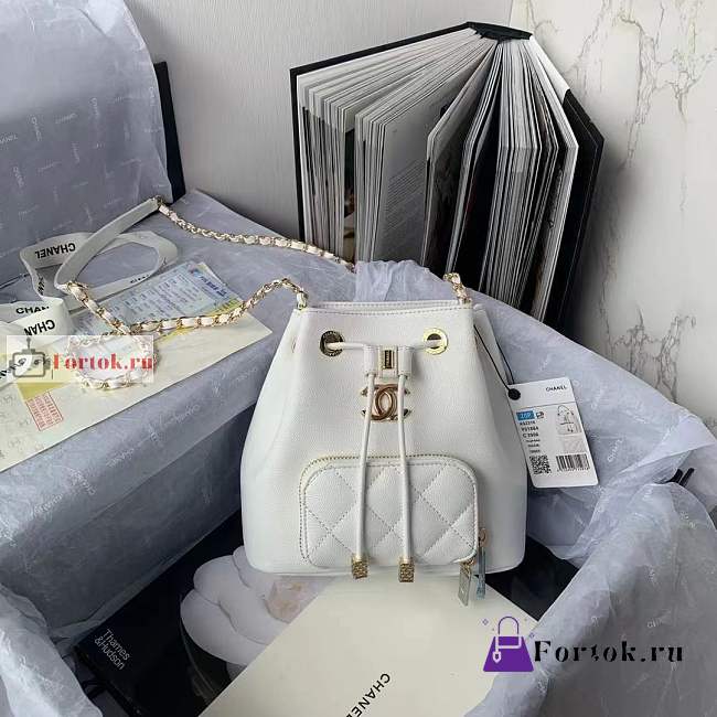 Chanel Deauville Drawstring Bucket Bag White AS2353 20x19x12cm - 1