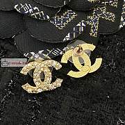Chanel CC Logo With Pearl In Gold-tone Earrings - 6