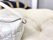 Dior Medium Nomad Pouch Macrocannage White S5554 22×13×9.5cm - 2