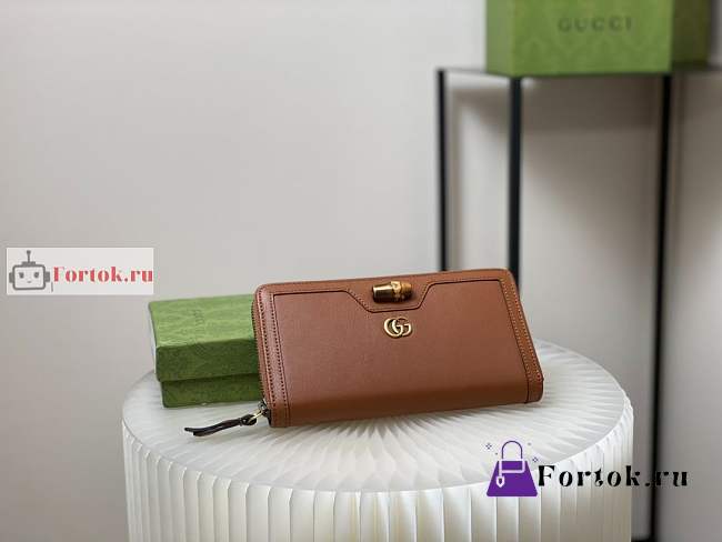 Gucci Diana Continental Wallet Leather Brown 658634 19x10cm - 1