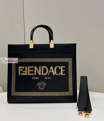 Fendi Medium Sunshine Fendace Printed Black Shopper 8BH386 35x31x17cm