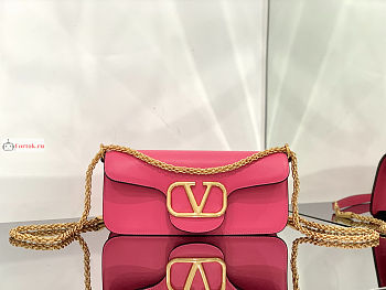 Valentino Loco Garavani Shoulder Bag In Leather Pink 27x13x6cm