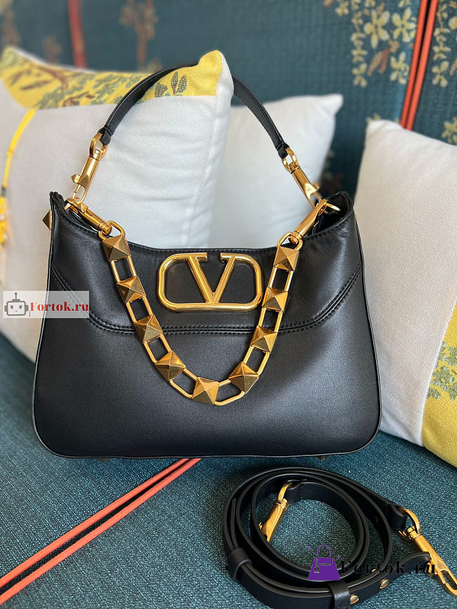 Valentino Stud Sign Hobo Bag Black 20x15x7cm - 1