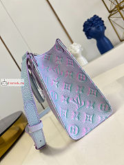 Louis Vuitton Onthego PM Sprayed Lilas M46067 25x19x11.5cm - 3