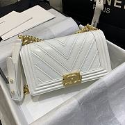 Chanel Medium Chevron Mix Leather Flap Boy Bag White A67086 25x16x9cm - 5